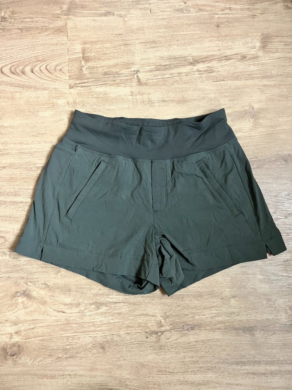 Athleta Trekkie North Shorts | Women's Midrise Hiking Shorts 3.5" | Small (2)